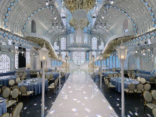 一站式婚礼堂的三大服务类型与选择逻辑麻将胡了游戏从海景到森系：盘点日照(图2)