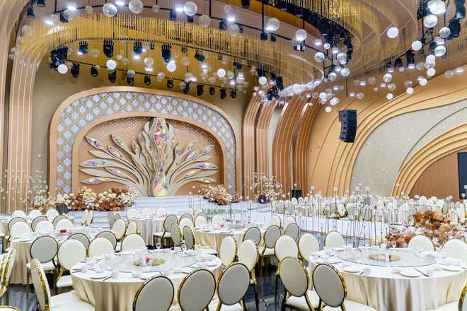 一站式婚礼堂的三大服务类型与选择逻辑麻将胡了游戏从海景到森系：盘点日照(图3)